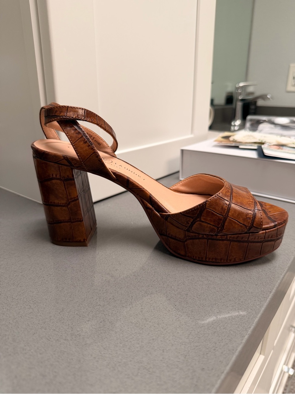 Chinese Laundry Croc-Embossed Tan Platform Sandals - Picture 4 of 7
